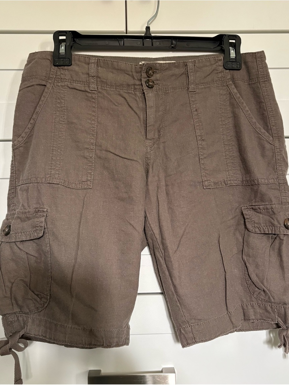 Woman's Old Navy Linen blend Cargo Shorts in Brown - Casual Style, size 4